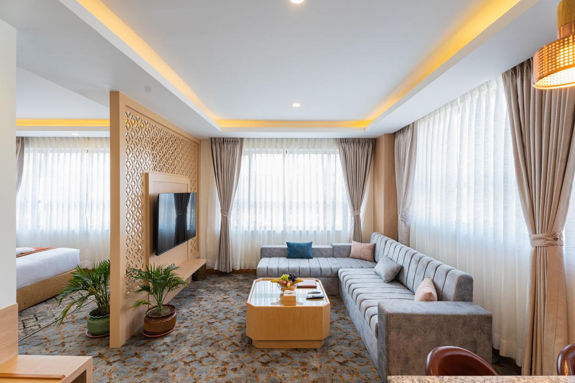 Hotel Crystal Pashupati Katmandu Kültér fotó