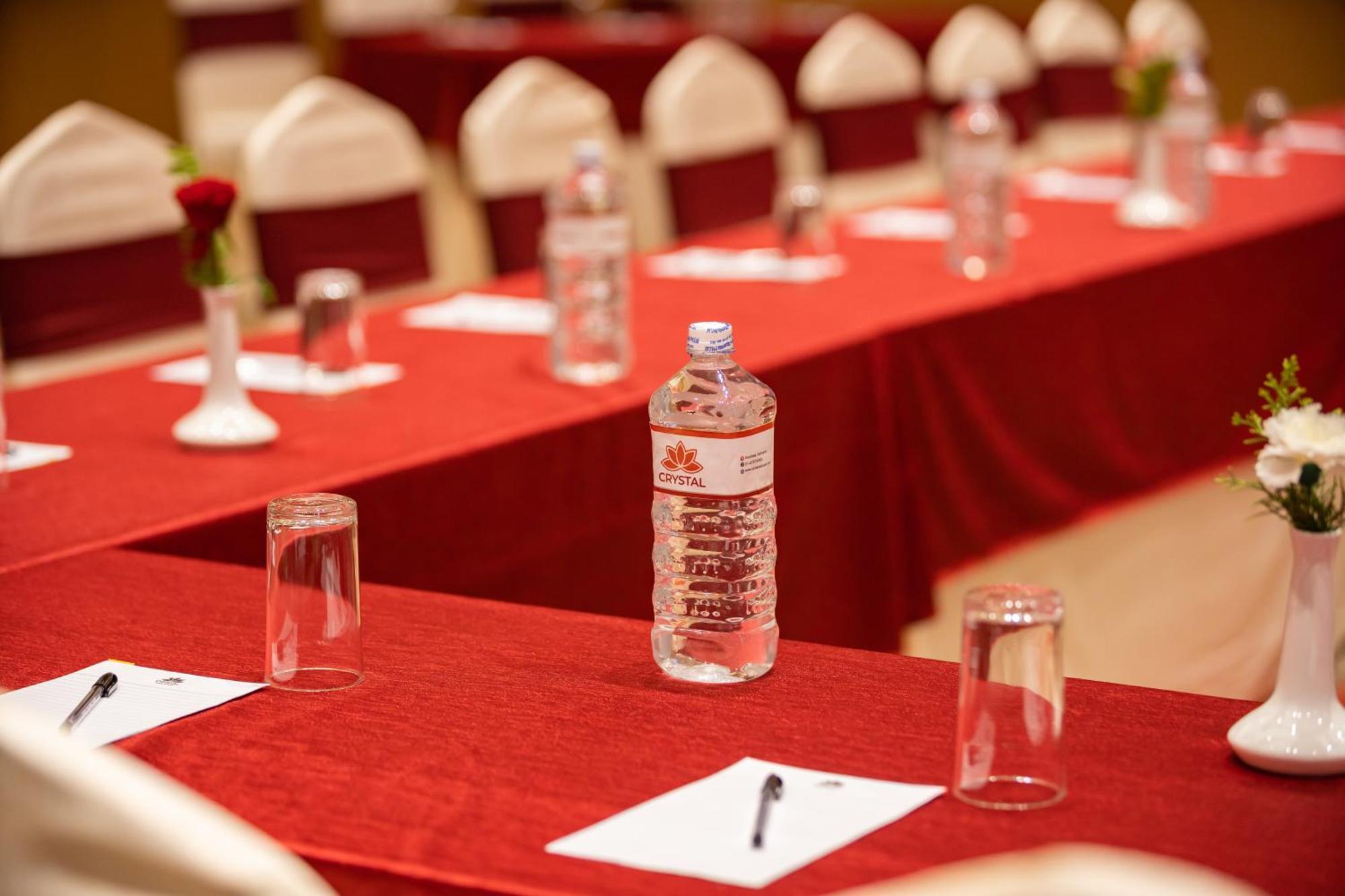 Hotel Crystal Pashupati Katmandu Kültér fotó