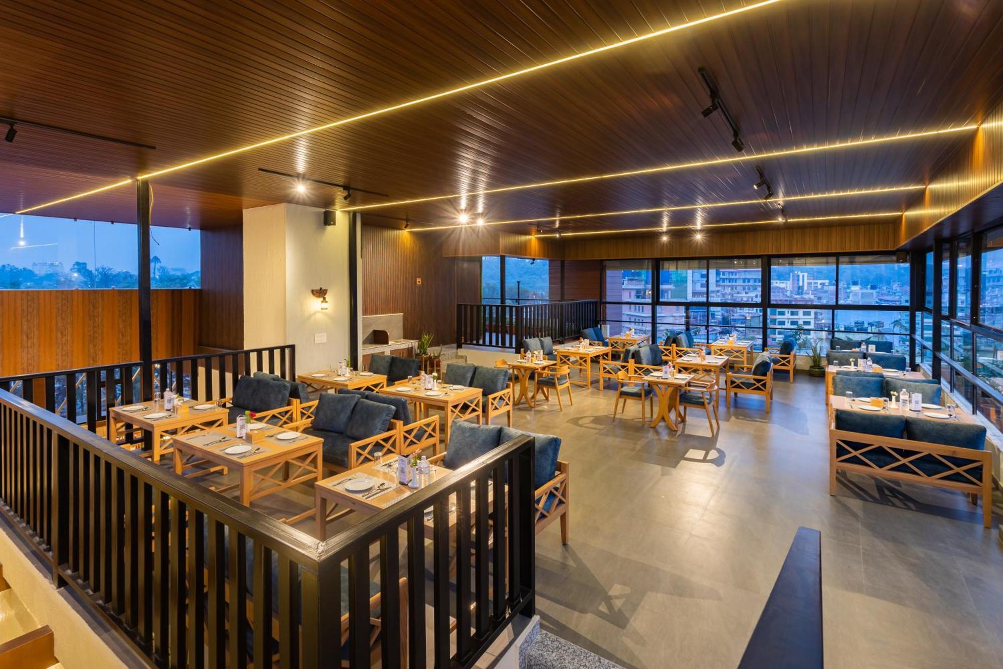 Hotel Crystal Pashupati Katmandu Kültér fotó