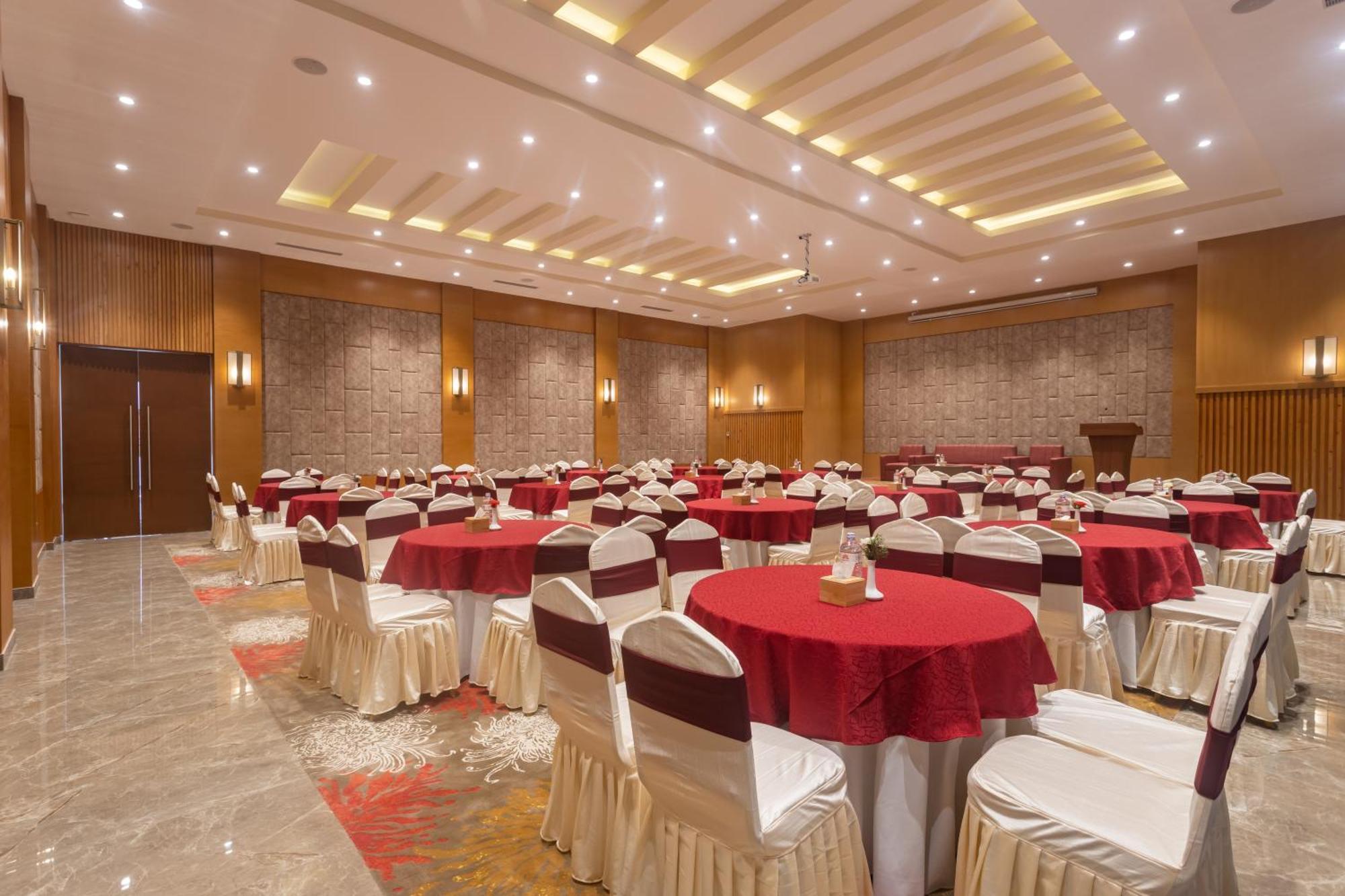 Hotel Crystal Pashupati Katmandu Kültér fotó