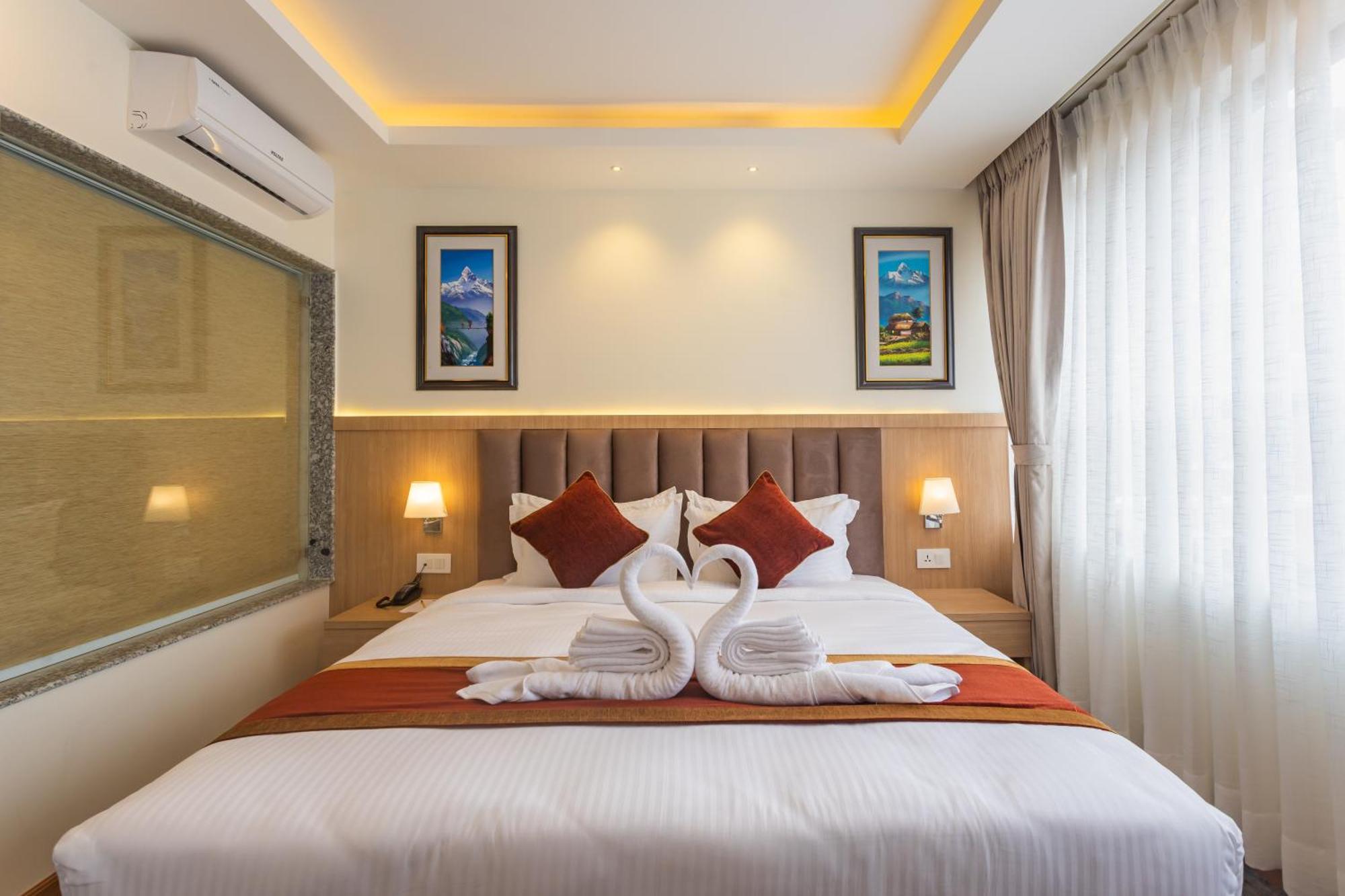 Hotel Crystal Pashupati Katmandu Kültér fotó
