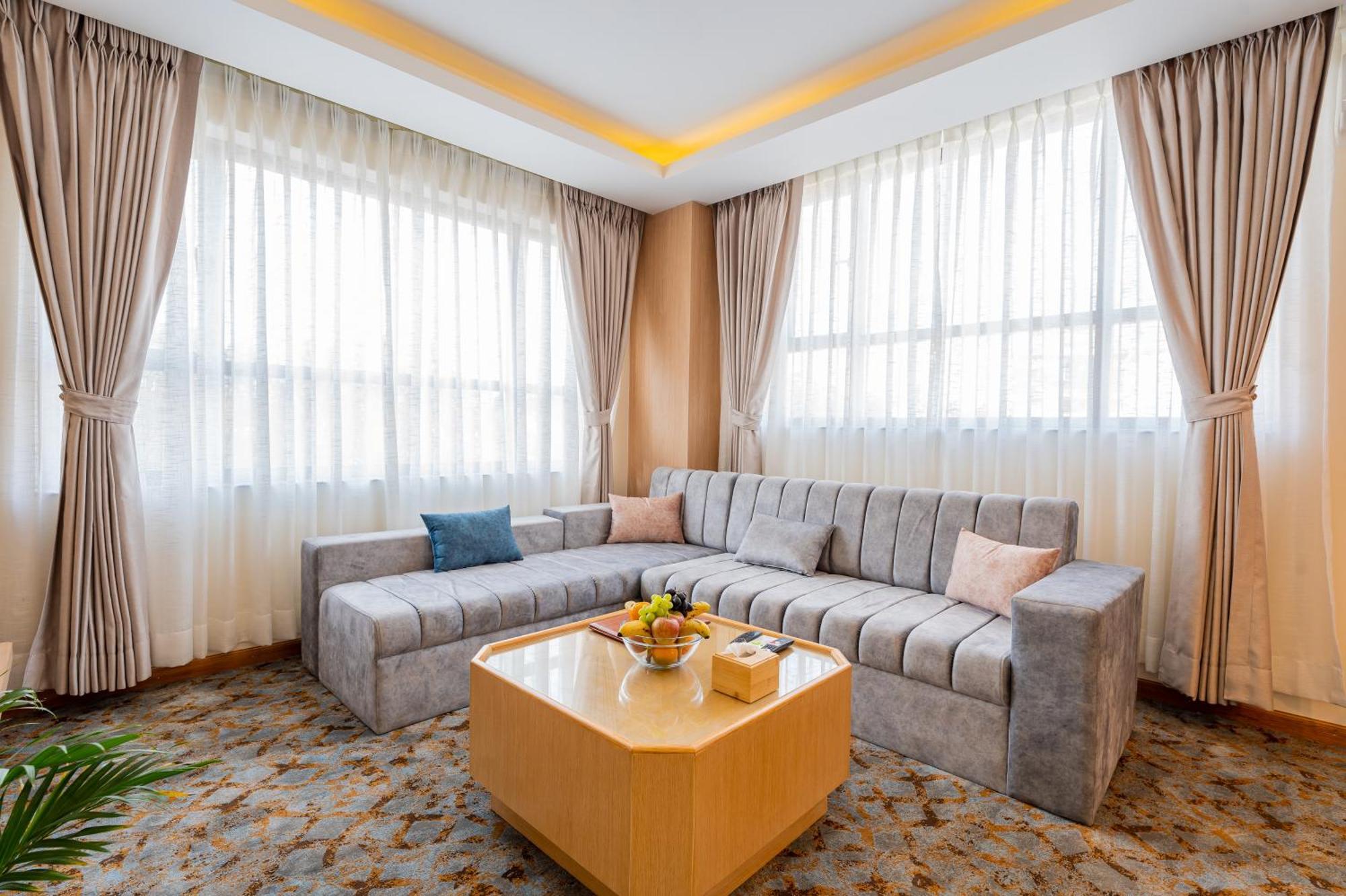 Hotel Crystal Pashupati Katmandu Kültér fotó